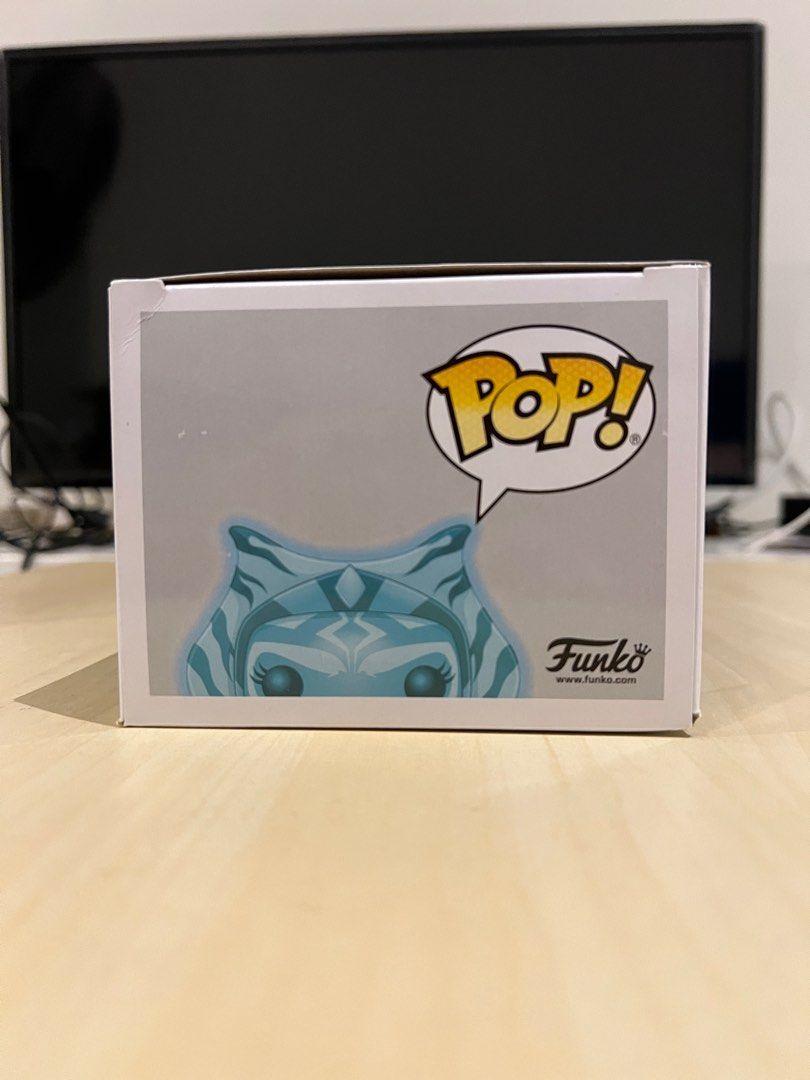 Funko Pop Ahsoka LA Comic Con exclusive (Glow in the dark), Hobbies