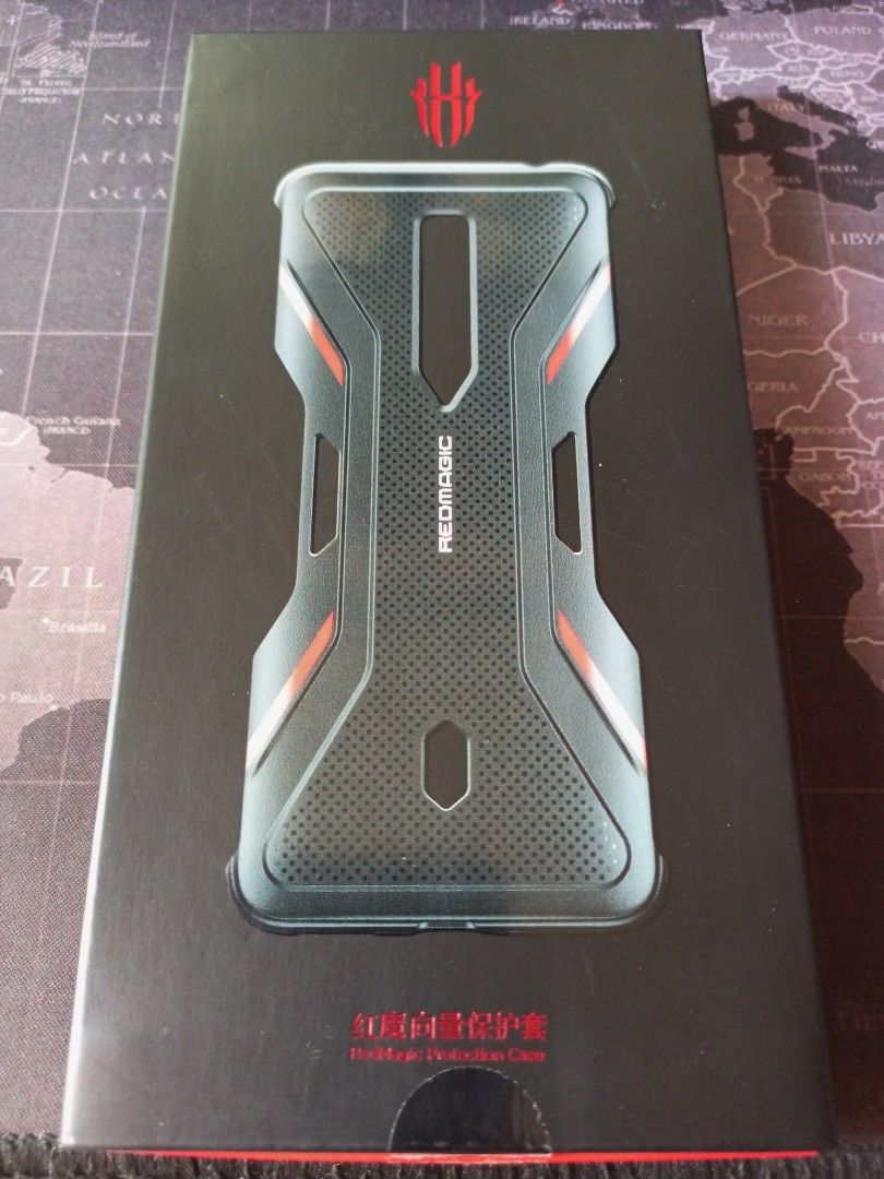 Red Magic 6 / 6 Pro E-sports case (Category: Cases & Sleeves) located in Cavite. Submitted by blitzpanel (Listing ID 1195997028, Image 1). Description: Bought this along with Red Magic 6S Pro. Only tried once on 6S Pro I think this is really designed on 6 / 6 Pro device Price: Give away price already Meetups ◈ Dasma ◉ District Imus ◉ Central Mall Salitran.