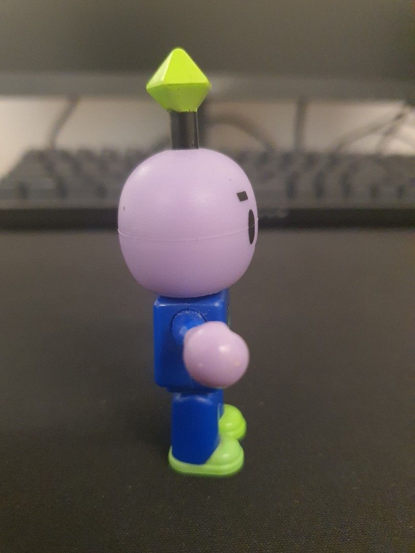 Jazwares ROBLOX Robot 64 Beebo Figure, Hobbies & Toys, Toys & Games on