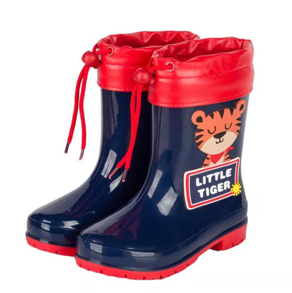 Warm rainboots top