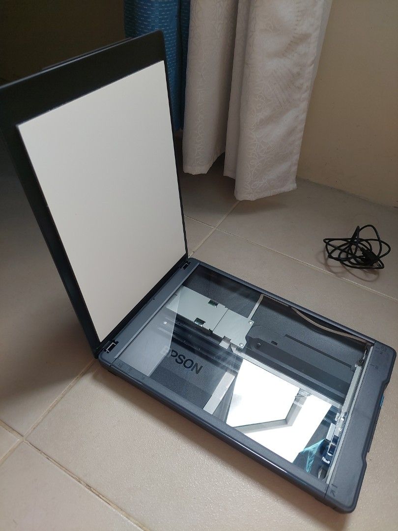 EPSON PERFECTION V39 SCANNER, Mobile Phones & Gadgets, Other Gadgets on