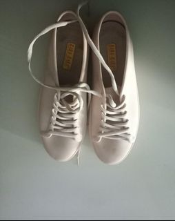 sepatu karet dan flatshoes