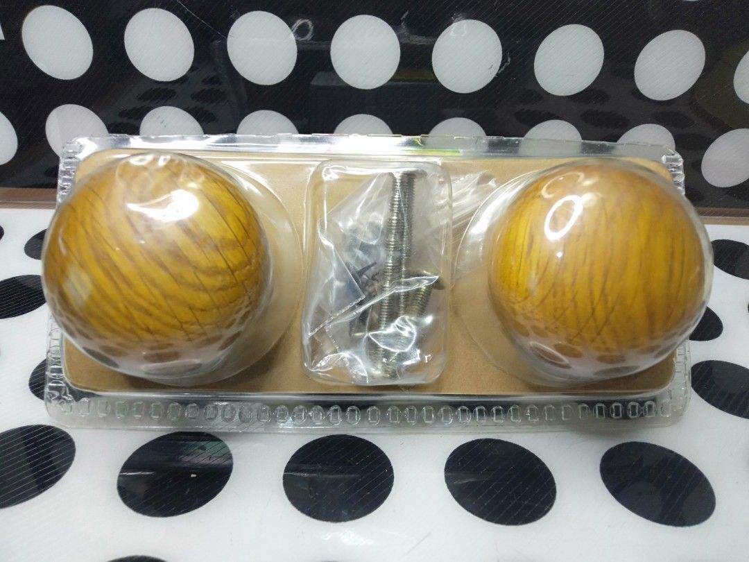 SOLID OAK WOOD KNOBS ( 2 Knobs ) From England (Category: Home Improvement Tools & Accessories) located in Pasig City. Submitted by Unikko75 (Listing ID 1196000529, Image 1). Description: 2 Solid OAK Wood Knobs From England Brand New and Sealed Size : 43 mm Diameter Price : 450..