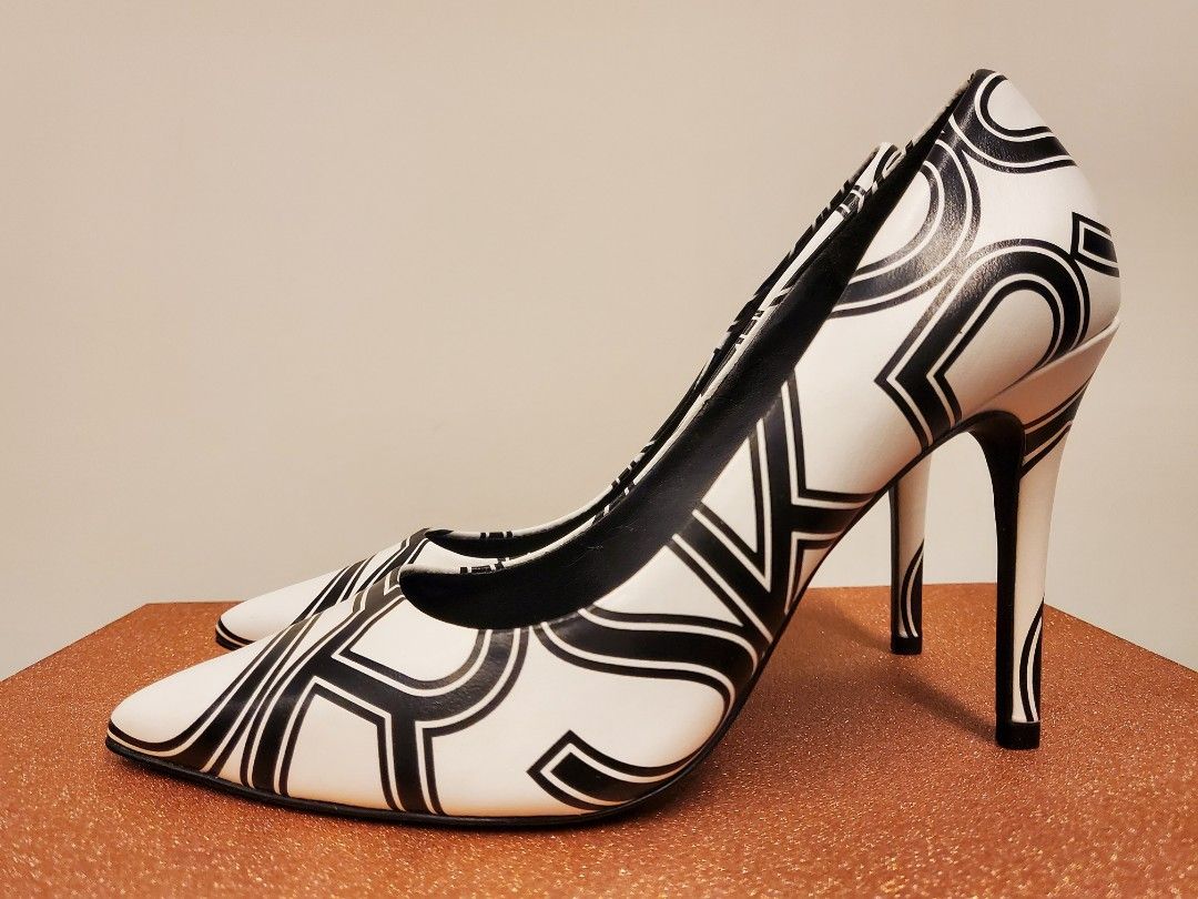 Michael kors sales claire leather pump