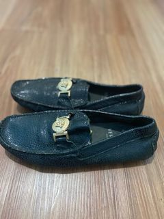 versace slip on size 40 (not know )