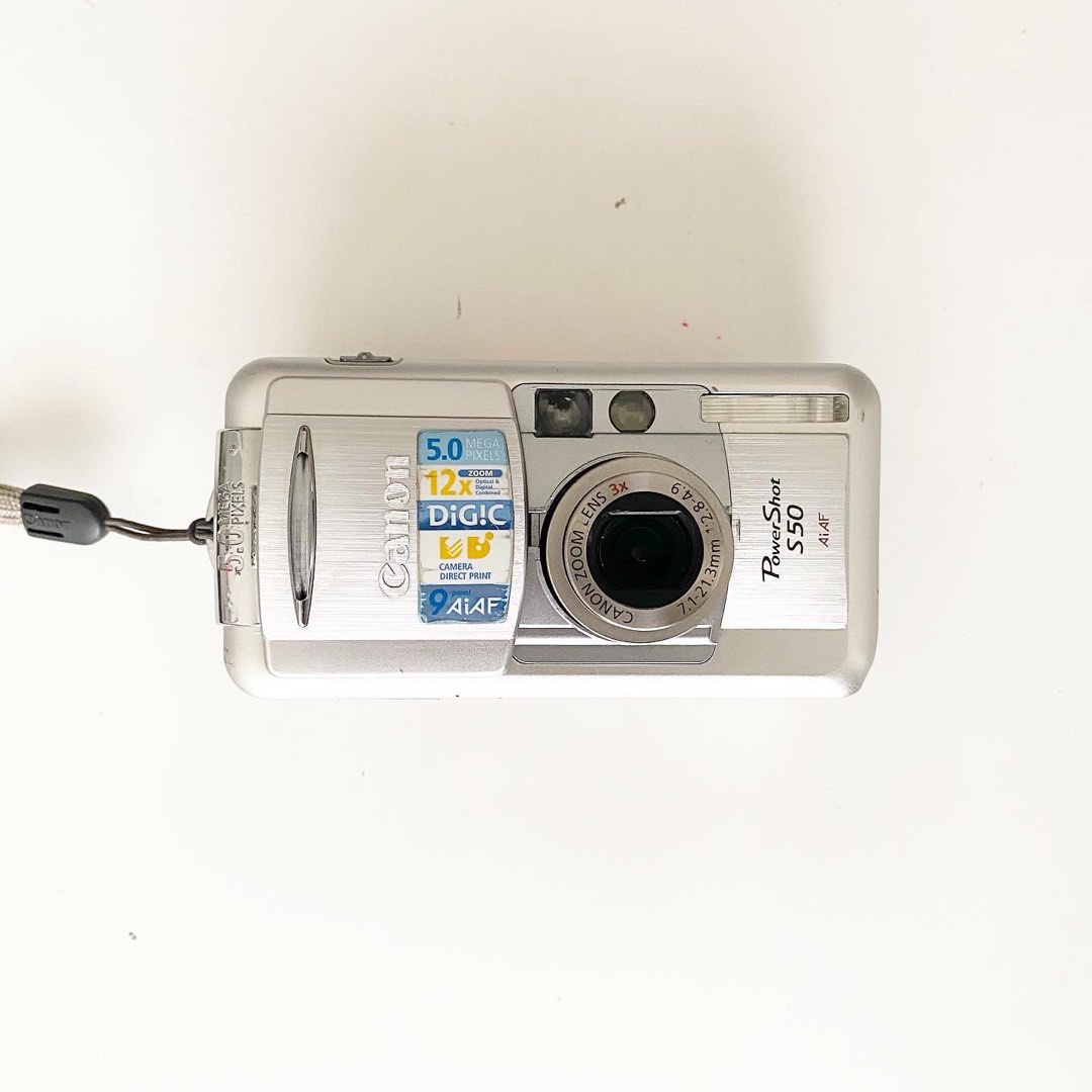 品揃え豊富で シルバー IS A2400 PowerShot 超美品 即日発送 流行ら デジカメ キヤノン