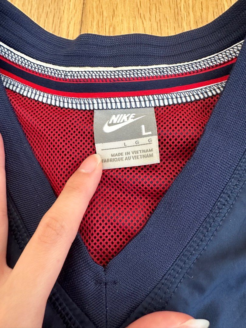 Nike 27 navy blue top
