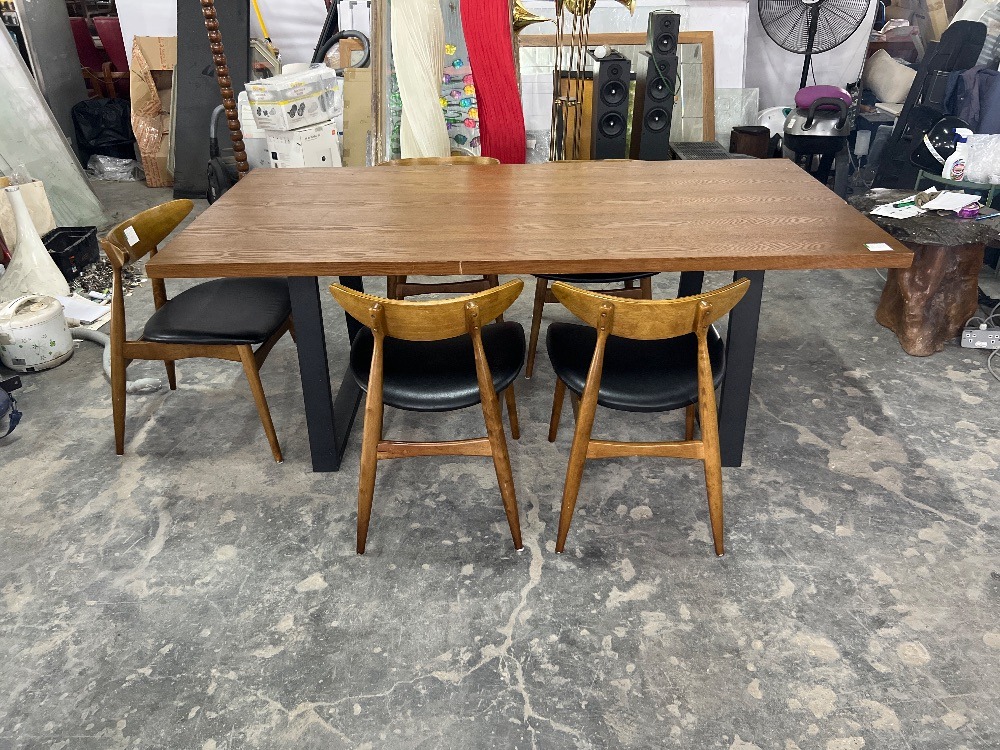 Wooden 6-seater Dining Table set with 5 Chair / Set Meja Makan 6 tempat ...