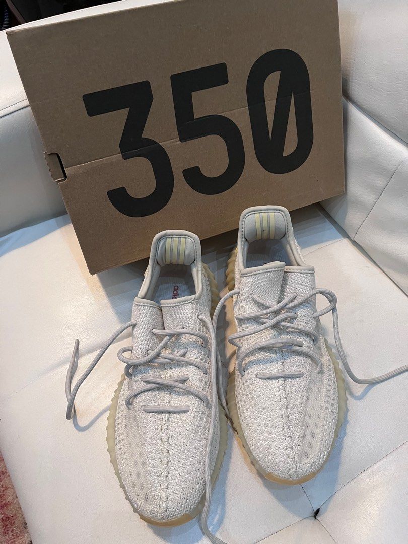 Yeezy light (Category: Sneakers) located in Batangas. Submitted by damirez88 (Listing ID 1196123240, Image 1). Description: Bnew Yeezy light..