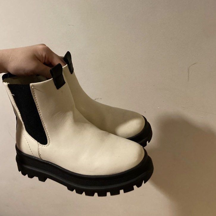 Zara white chelsea boots clearance