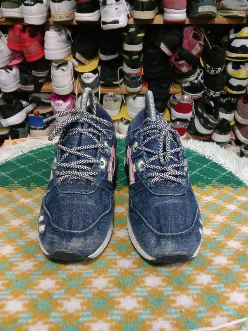 4 uk kasut asics kain denim jeans 24 cm Women s Fashion Footwear Sneakers on Carousell