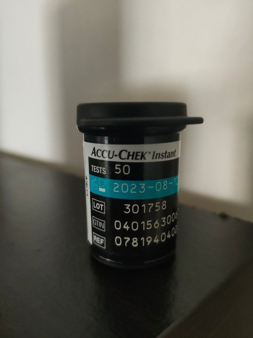 Accu CHEK Guide/Instant Test Strips / Lancets, Health & Nutrition