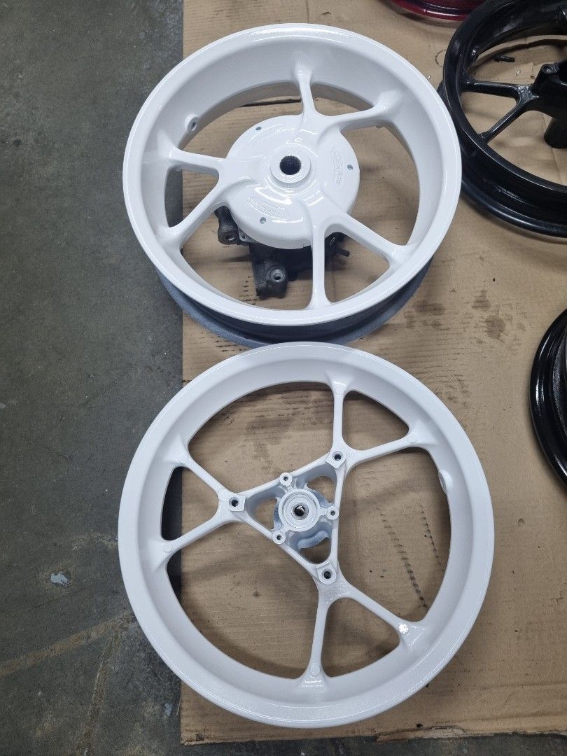 Aerox White Rims, Motorcycles, Motorcycle Accessories on Carousell