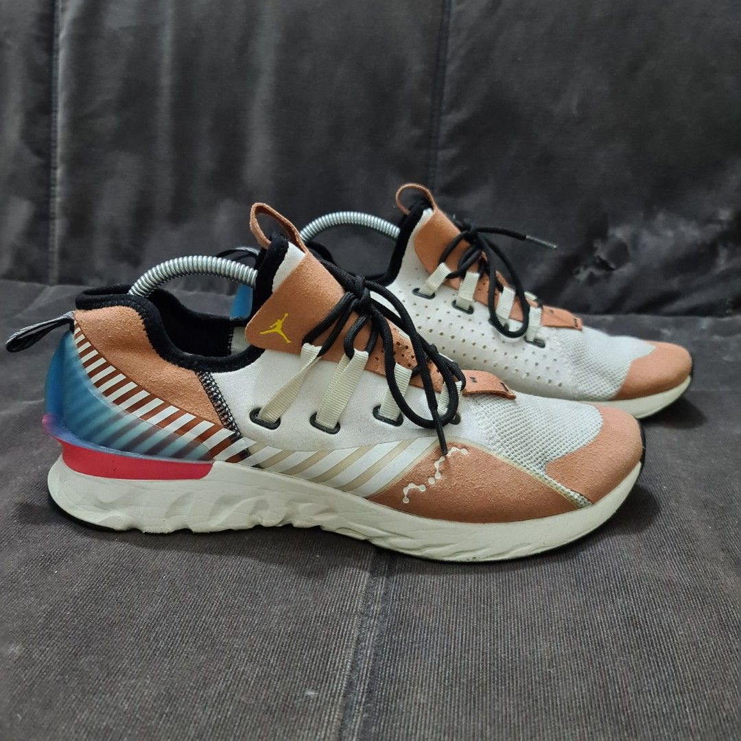 Air store jordan react