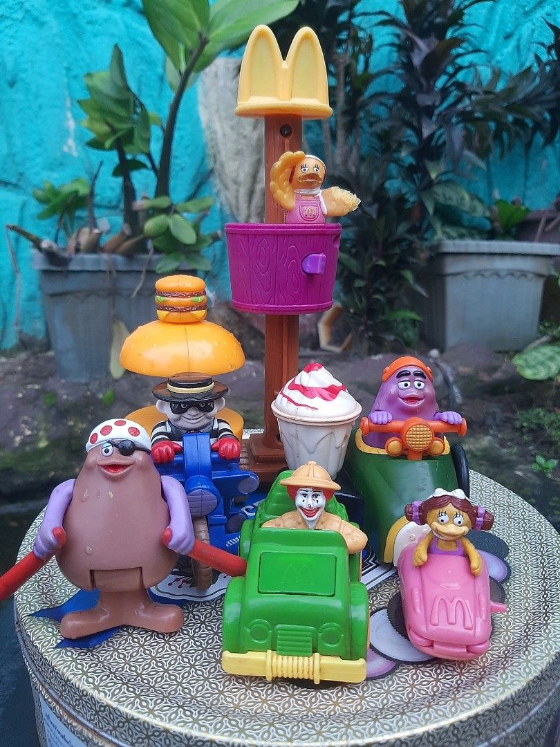 ASSORTED VINTAGE MCDONALD'S TOYS (Category: Vintage Collectibles) located in Valenzuela. Submitted by havenstoybarn_ (Listing ID 1196326758, Image 1). Description: As is WYSIWYG please manage your expectation since it is a pre loved item. Thanks!.