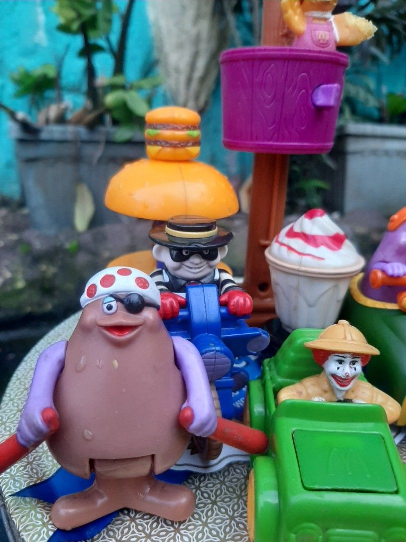 ASSORTED VINTAGE MCDONALD'S TOYS (Category: Vintage Collectibles) located in Valenzuela. Submitted by havenstoybarn_ (Listing ID 1196326758, Image 2). Description: As is WYSIWYG please manage your expectation since it is a pre loved item. Thanks!.