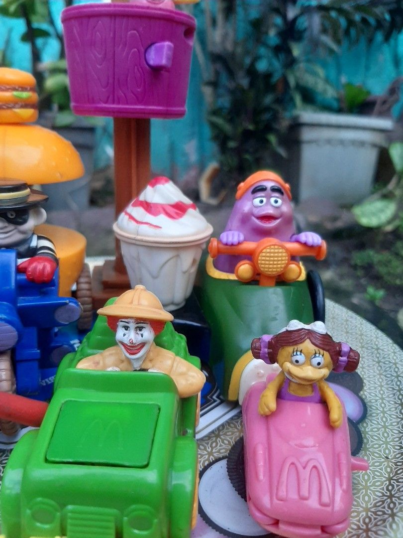 ASSORTED VINTAGE MCDONALD'S TOYS (Category: Vintage Collectibles) located in Valenzuela. Submitted by havenstoybarn_ (Listing ID 1196326758, Image 3). Description: As is WYSIWYG please manage your expectation since it is a pre loved item. Thanks!.
