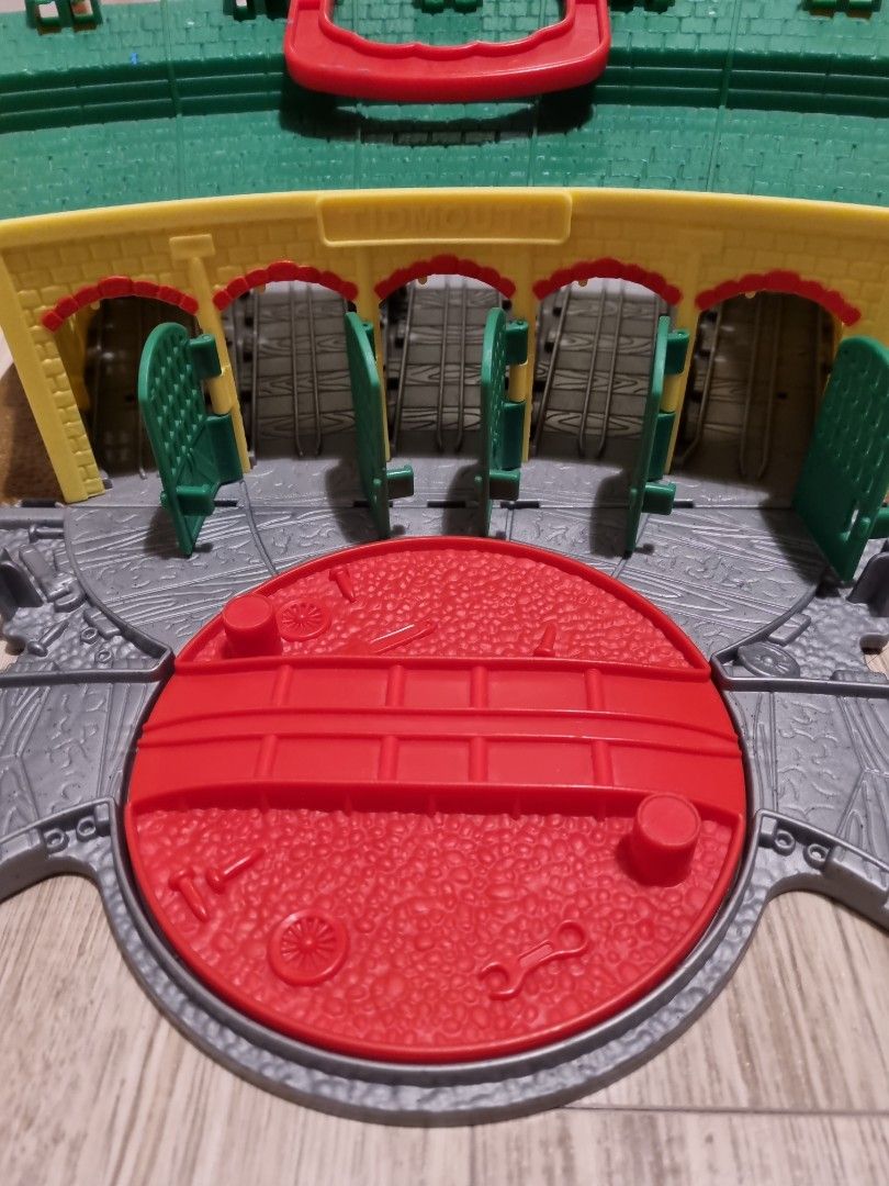 Thomas and friends garage 2025