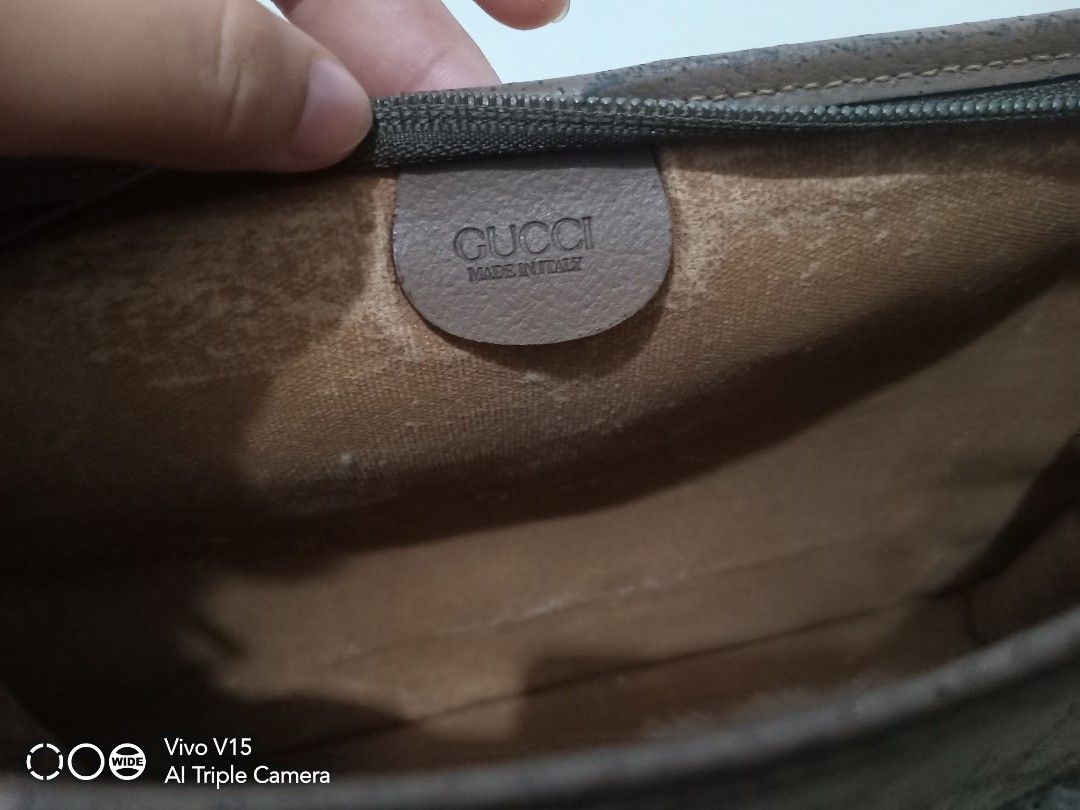 auth.gucci clutch (Category: Luxury Bags & Wallets) located in Tagum. Submitted by luxbagelyas (Listing ID 1196274343, Image 3). Description: Good condition normal sign of use only no major issues maganda pa Di po lagkit ang loob.