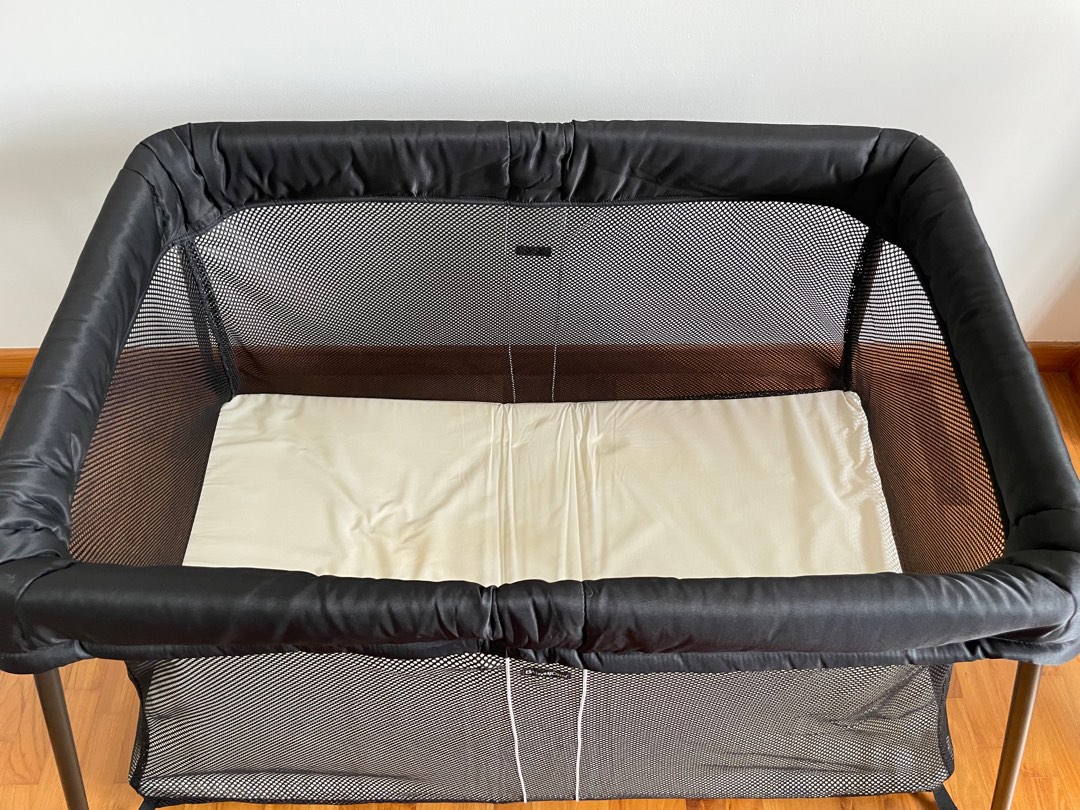 Baby Bjorn Travel Crib + 2 bedsheets included, Babies & Kids, Baby