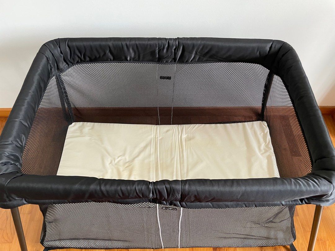 Baby Bjorn Travel Crib + 2 bedsheets included, Babies & Kids, Baby