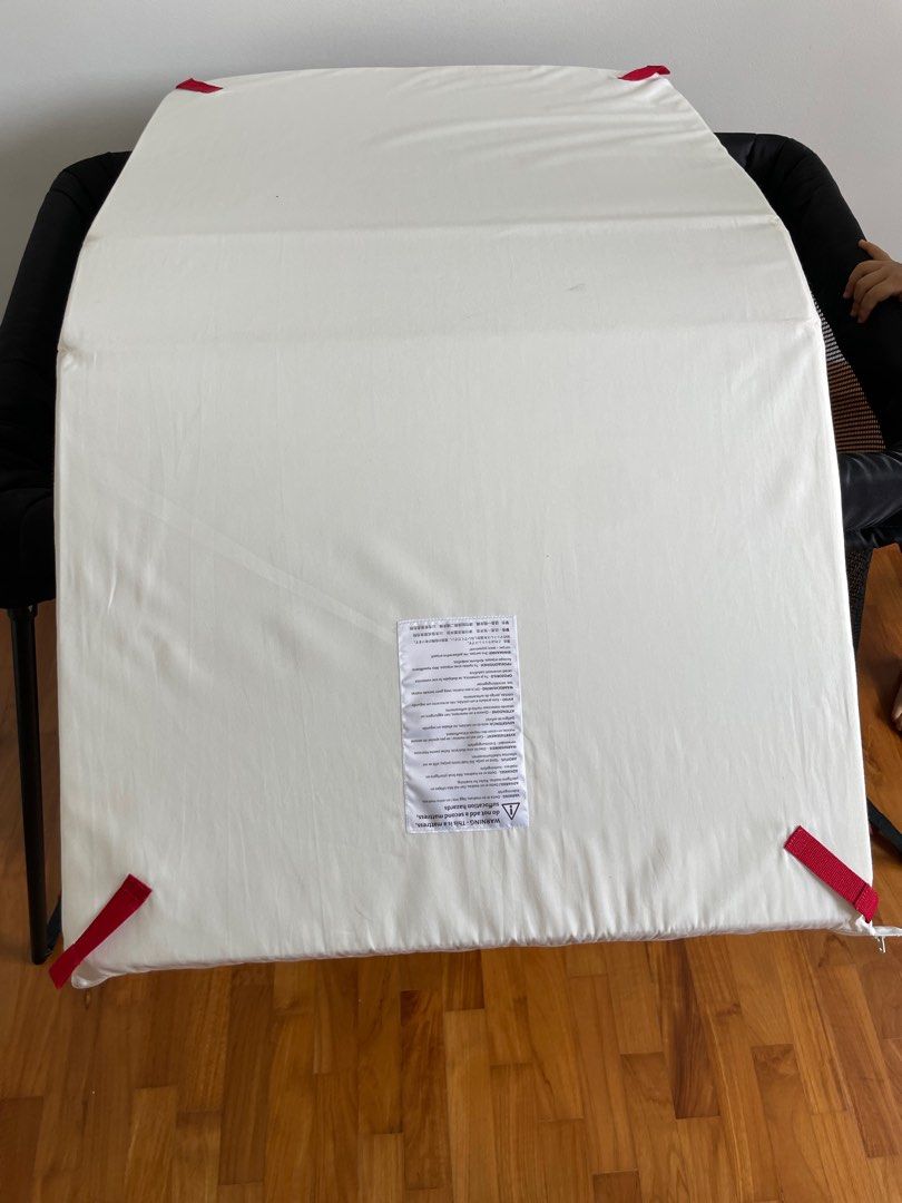 Baby Bjorn Travel Crib + 2 bedsheets included, Babies & Kids, Baby