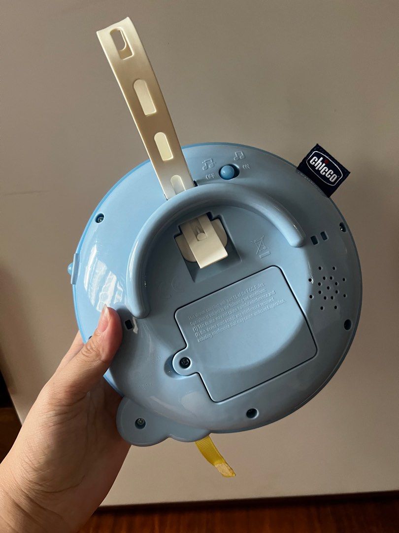 Baby music device (Category: Baby Monitors) located in Pasig City. Submitted by Deeshopforkeeps (Listing ID 1196273730, Image 2). Description: Lullaby with projector lights.