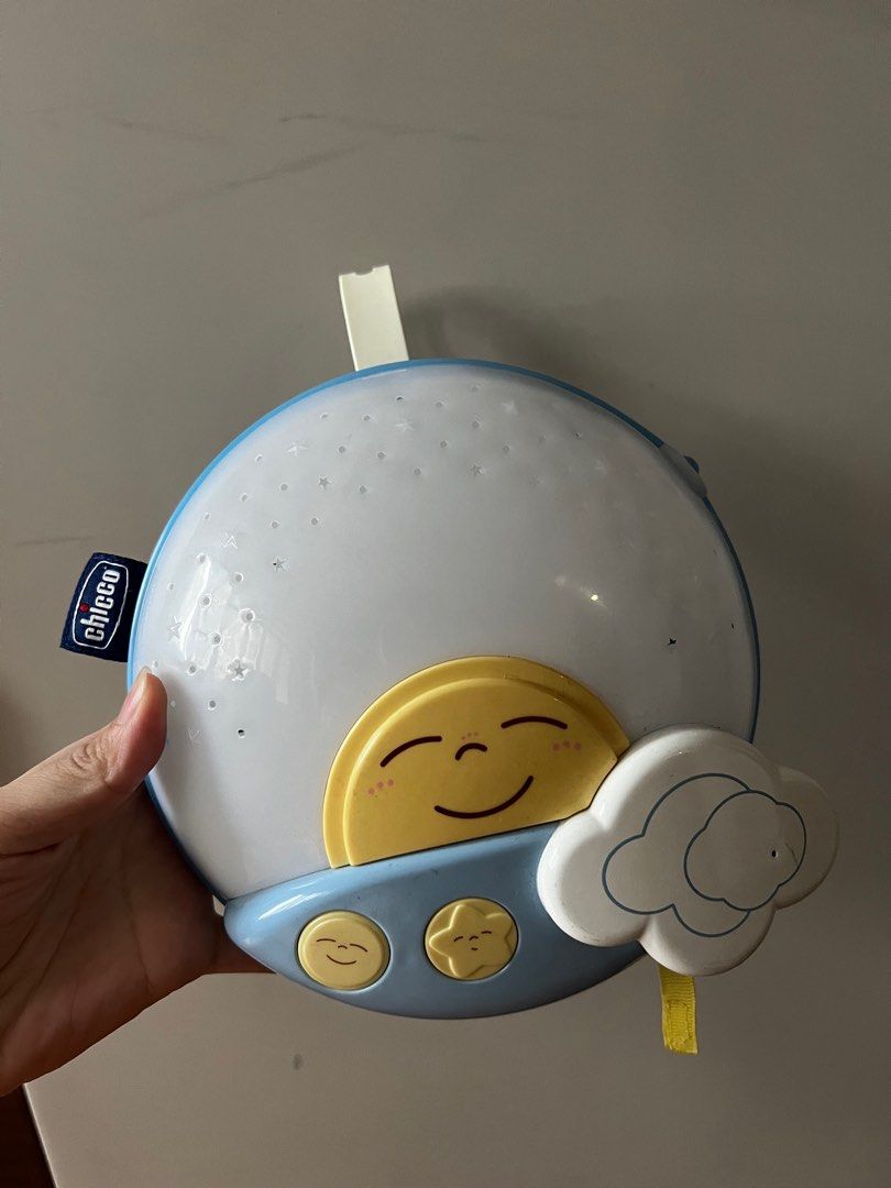 Baby music device (Category: Baby Monitors) located in Pasig City. Submitted by Deeshopforkeeps (Listing ID 1196273730, Image 1). Description: Lullaby with projector lights.