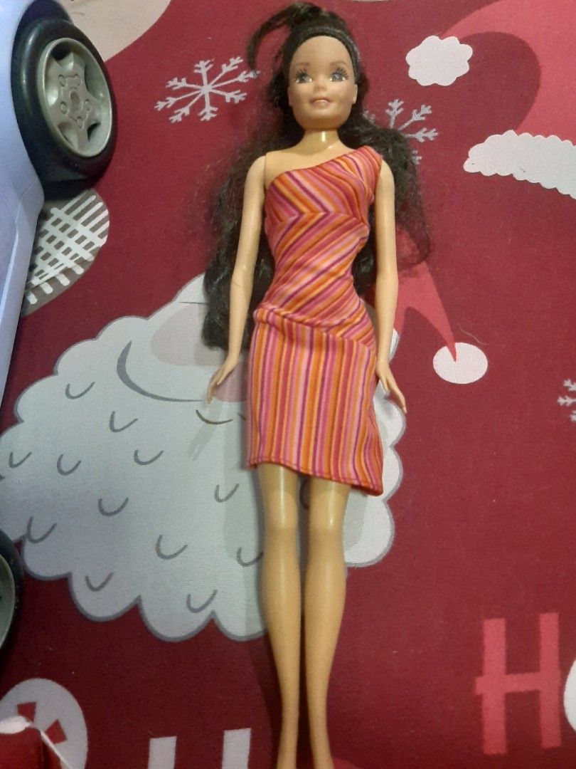 BARBIE DOLLS (Category: Kids Toys) located in Valenzuela. Submitted by havenstoybarn_ (Listing ID 1196386618, Image 2). Description: 1998 Mattel Barbies as is WYSIWYG with extra accesories clothes included Please manage your expectation since it is a pre loved item. Thanks!.