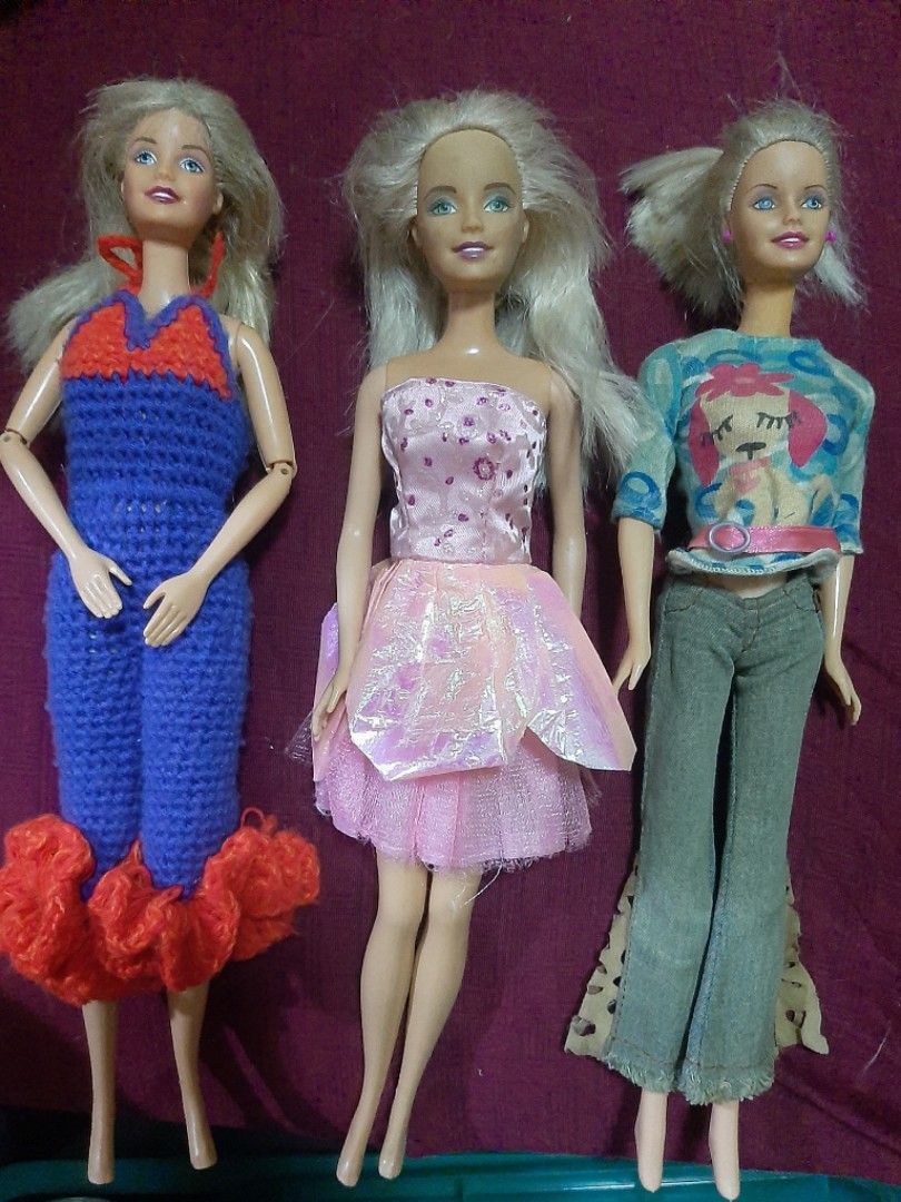 BARBIE DOLLS (Category: Kids Toys) located in Valenzuela. Submitted by havenstoybarn_ (Listing ID 1196386618, Image 1). Description: 1998 Mattel Barbies as is WYSIWYG with extra accesories clothes included Please manage your expectation since it is a pre loved item. Thanks!.