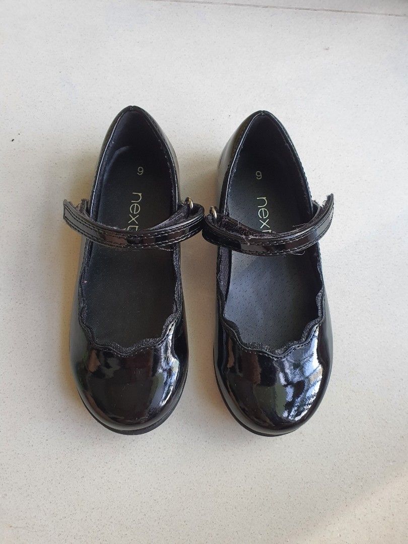 Black Patent Mary Janes for girls size uk9 Babies Kids Babies