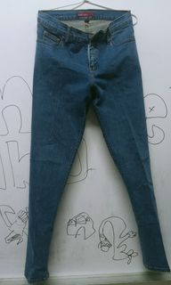 Celana Jeans panjang ukuran 30 stretchy