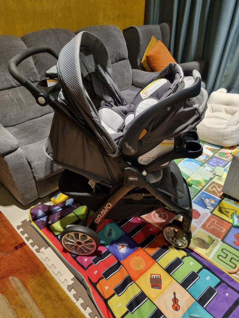 Chicco Bravo stroller + car seat, Babies & Kids, Going Out, Strollers