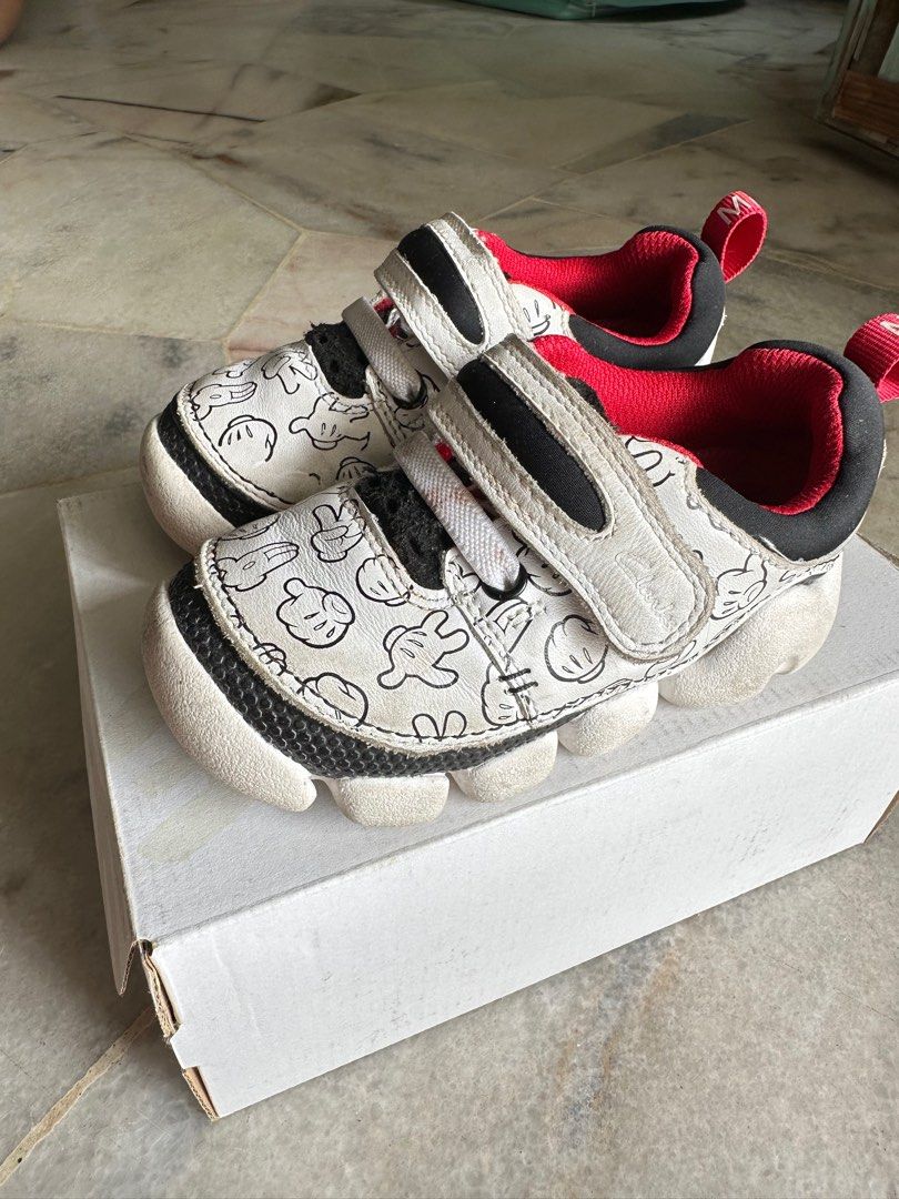 Clarks online x disney