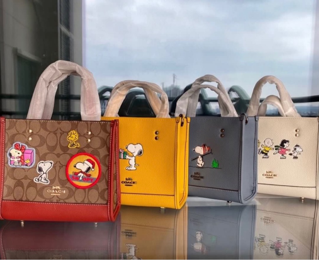 新作COACH×PEANUTS スヌーピーコラボ デンプシートートバッグ 22 - バッグ