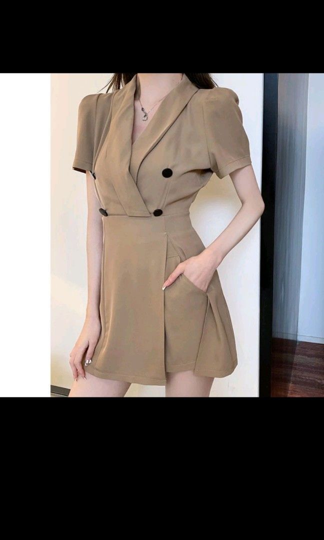 Coordinates (French Suit Style) (Category: Sets or Coordinates) located in Paranaque City. Submitted by g_lucas (Listing ID 1196252352, Image 2). Description: French Suit Collar Mid Length Slit Top and High Waist Slim Shorts Fits Small to Medium Frame Original Price is 700 Php, selling for 450 Php only. RFS: Got the wrong size. Never been used.Still has a tag..