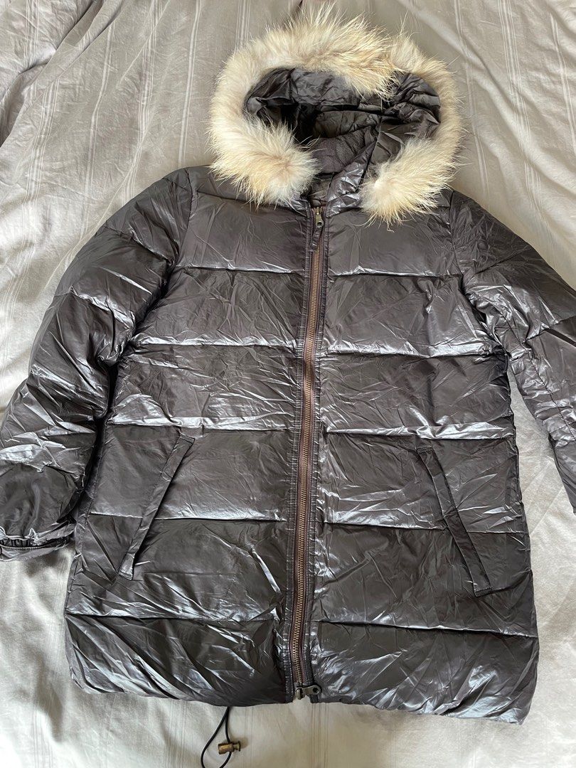 Puffer jacket with fur on sale hood designer