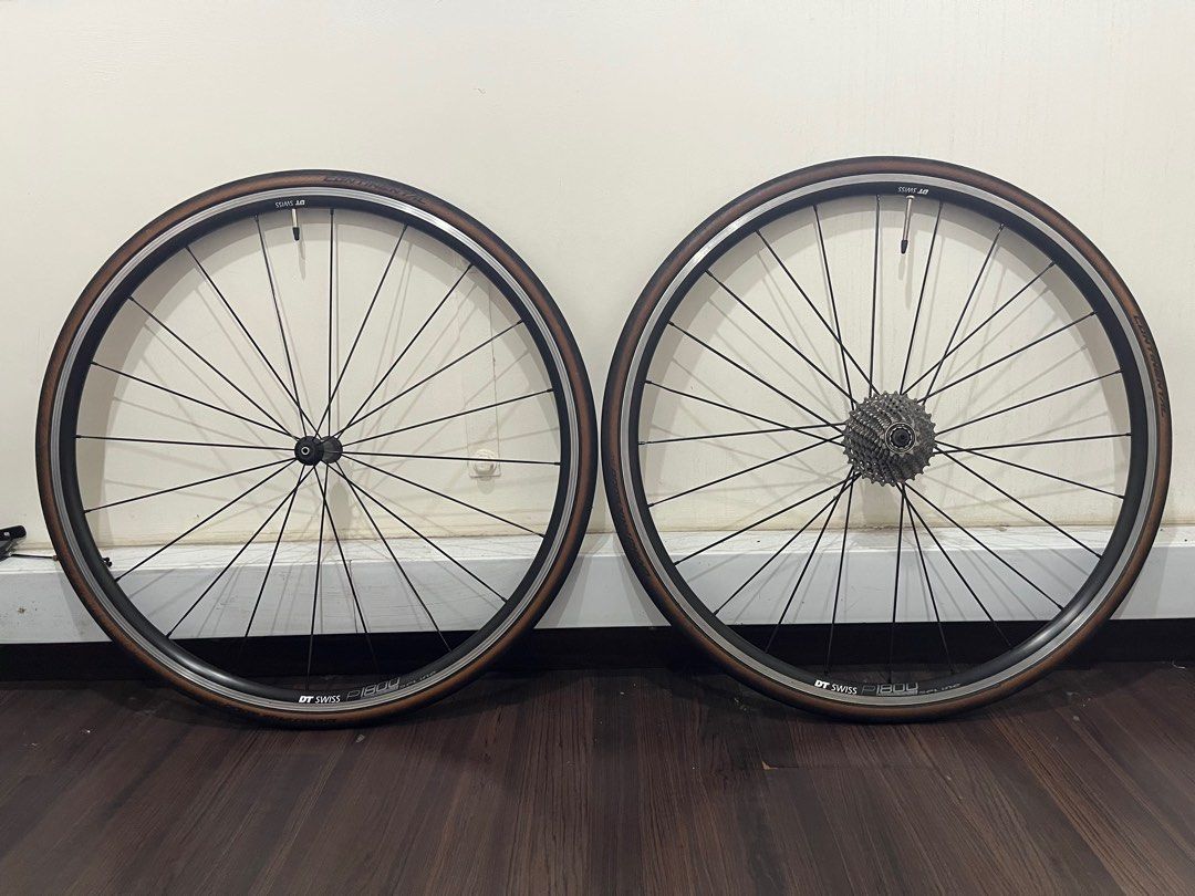 dt swiss p1800 spline 23 700c rim brake wheel
