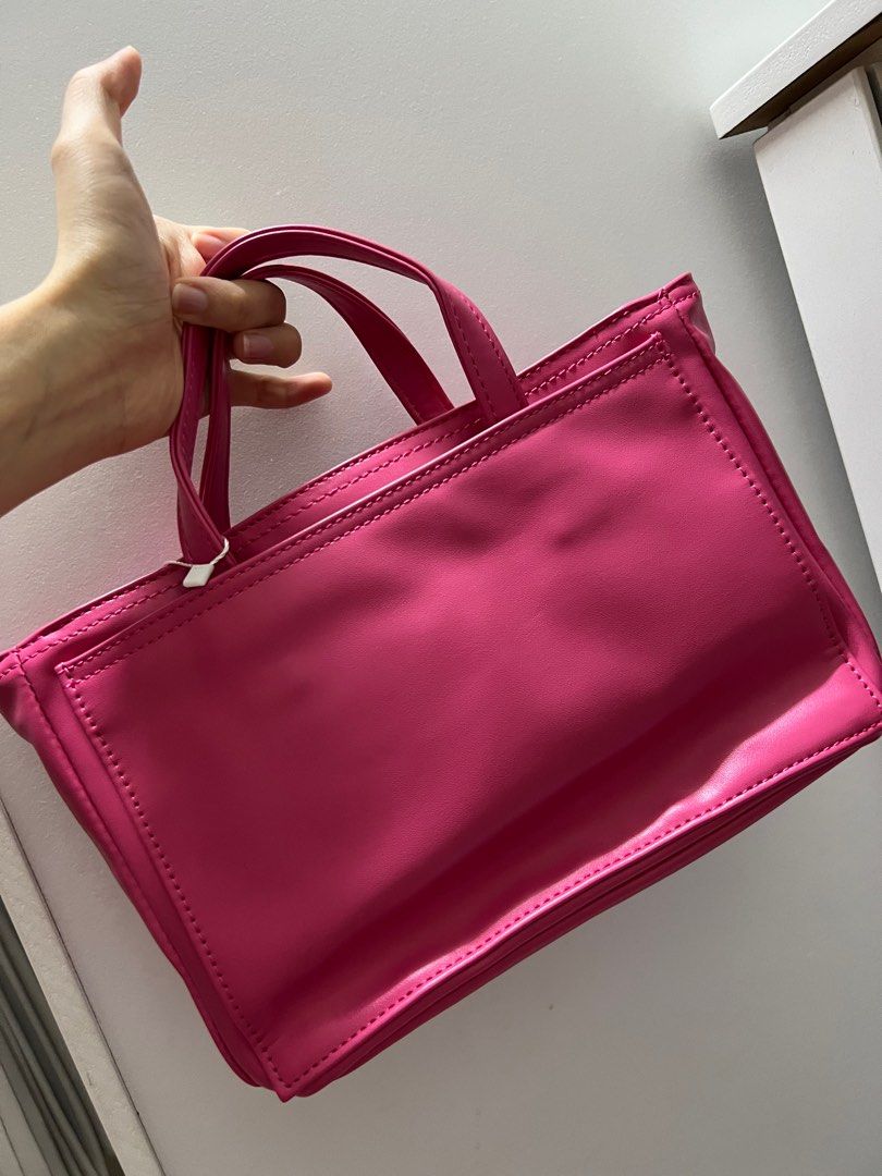 Duck organizer bag, Women's Fashion, Bags & Wallets, Tote Bags on Carousell