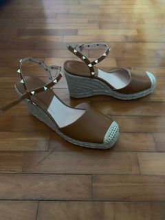 (Category: ) located in . Submitted by mohini_star (Listing ID 1196232912, Image 1). Description: .