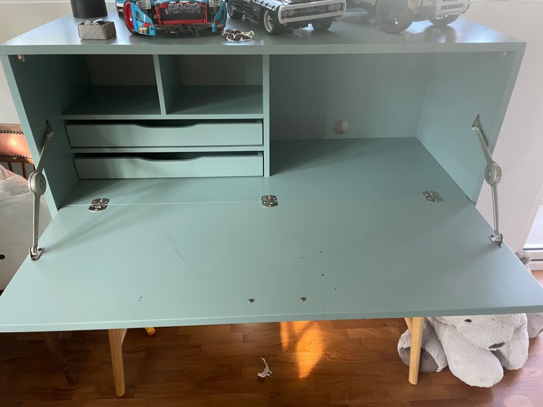 Excellent condition Hipvan Desk for sale