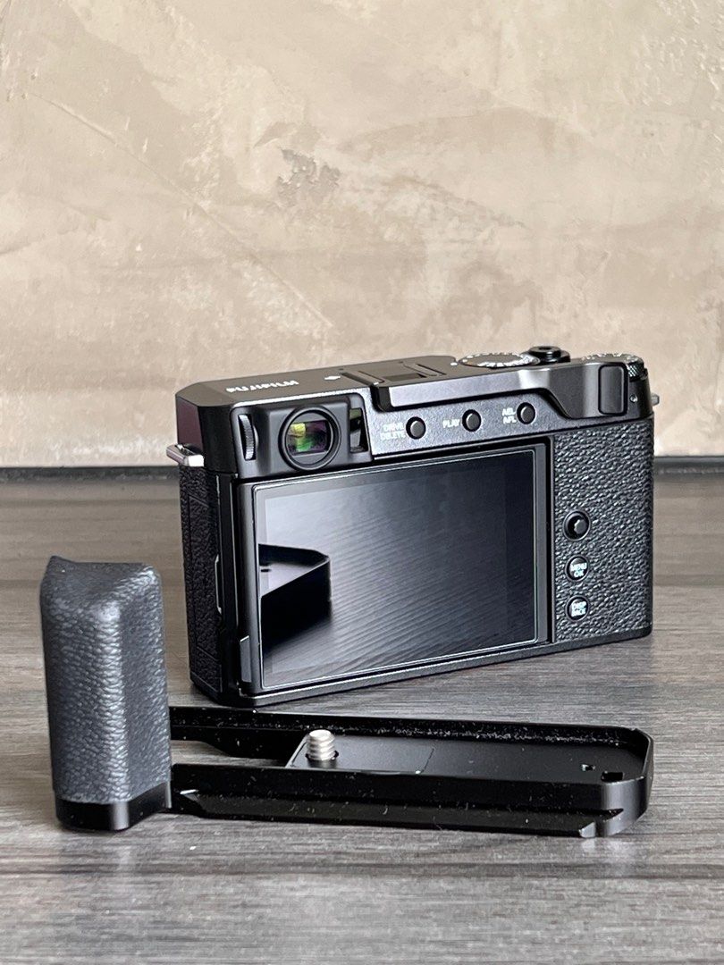 Fujifilm XE4 accessories kit set 99new, Photography, Cameras on Carousell