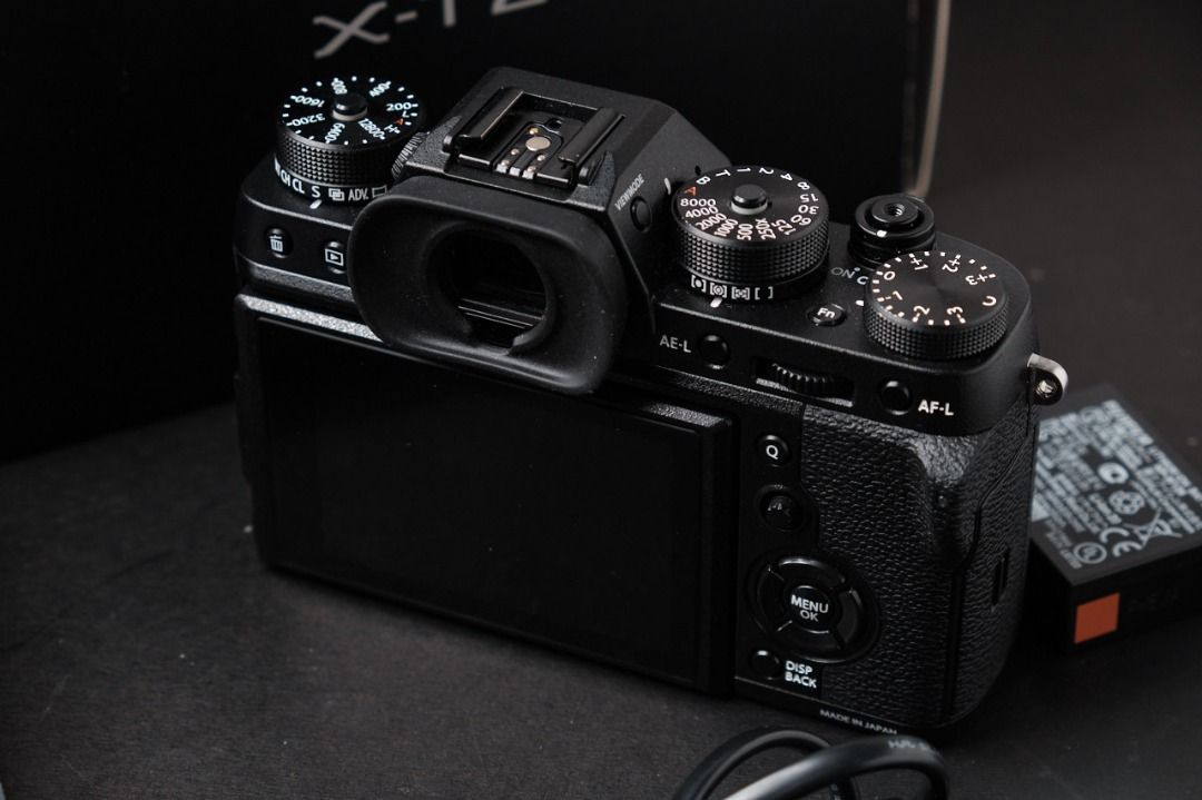 Fujifilm XT2 Body xt2 mirrorless camera LIKE NEW, Photography, Cameras