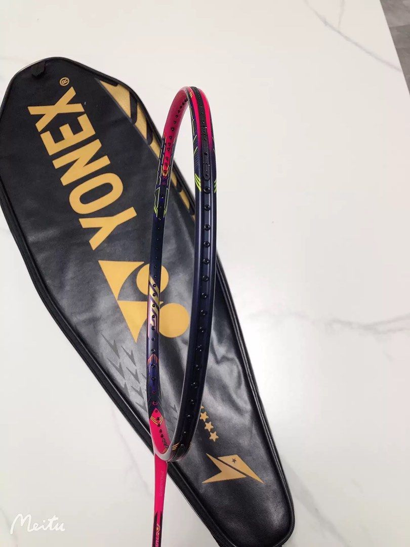 Genuine] Yonex Voltric Z-Force 2 LCW (Lee Chong Wei), Sports