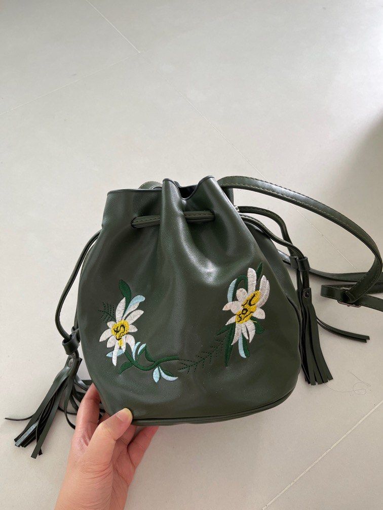 Green Bucket Bag, Women's Fashion, Bags & Wallets, Crossbody Bags on