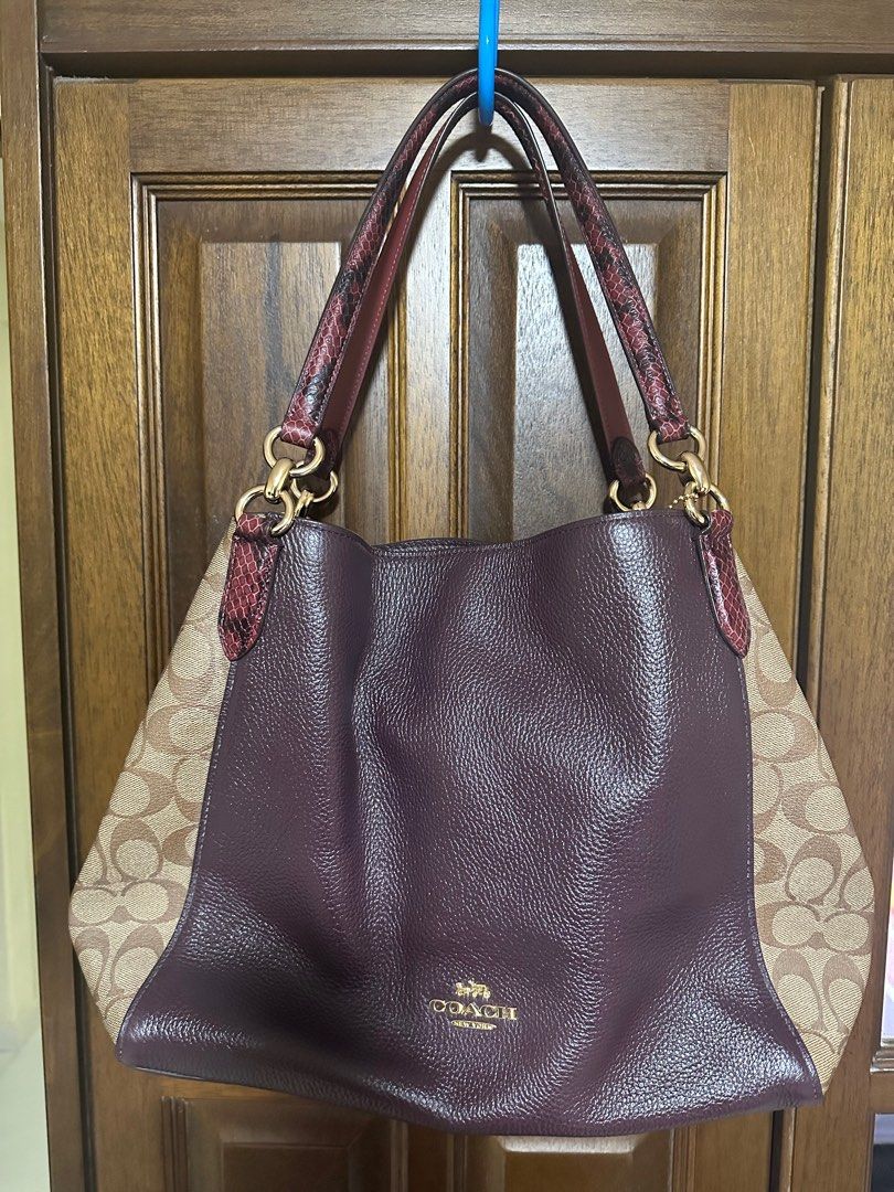 HALLIE SHOULDER BAG IN SIGNATURE CANVAS (COACH F87666), Luxury, Bags