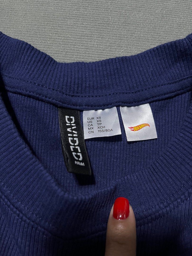 H&M HOTWEELS BABY TEE (Category: Sleeveless) located in Manila. Submitted by _loradeclutters (Listing ID 1196289000, Image 2). Description: xs-s frame never worn too small for me.