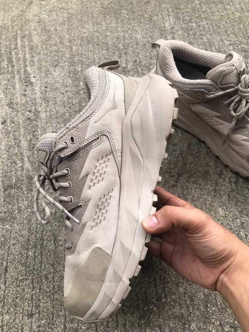 hoka oneone kaha low
