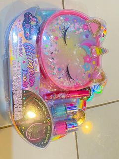 Hot focus glow in the dark make up ! Brand new ! Murah