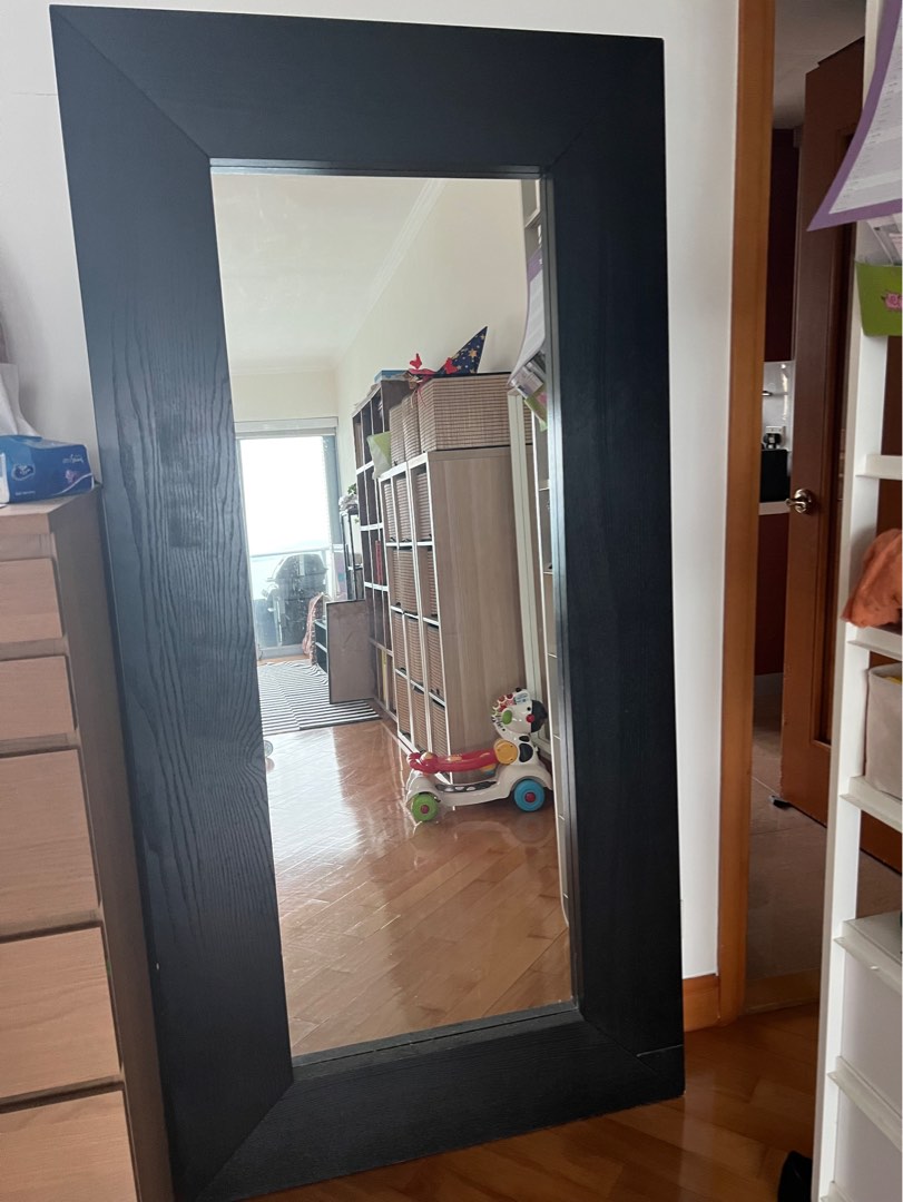 IKEA fulllength mirror 190 x 94 cm, 傢俬＆家居, 家居裝飾, 鏡 Carousell